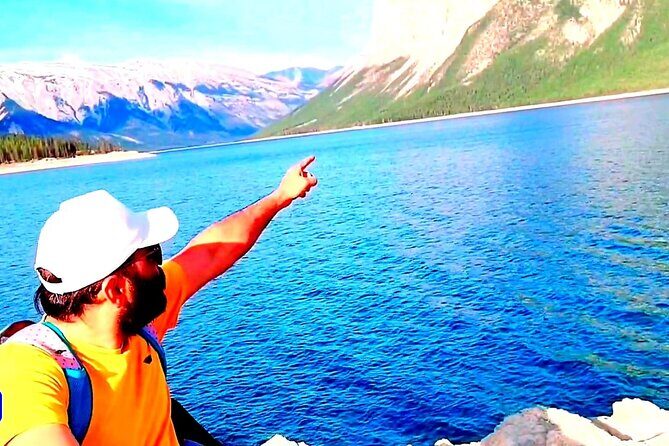 Calgary Airport to Banff and Beyond Transfer Service - Why the Views Matter