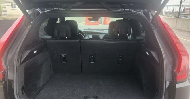 Calgary Airport to Calgary Hotel-Sedan - Meeting and Pickup