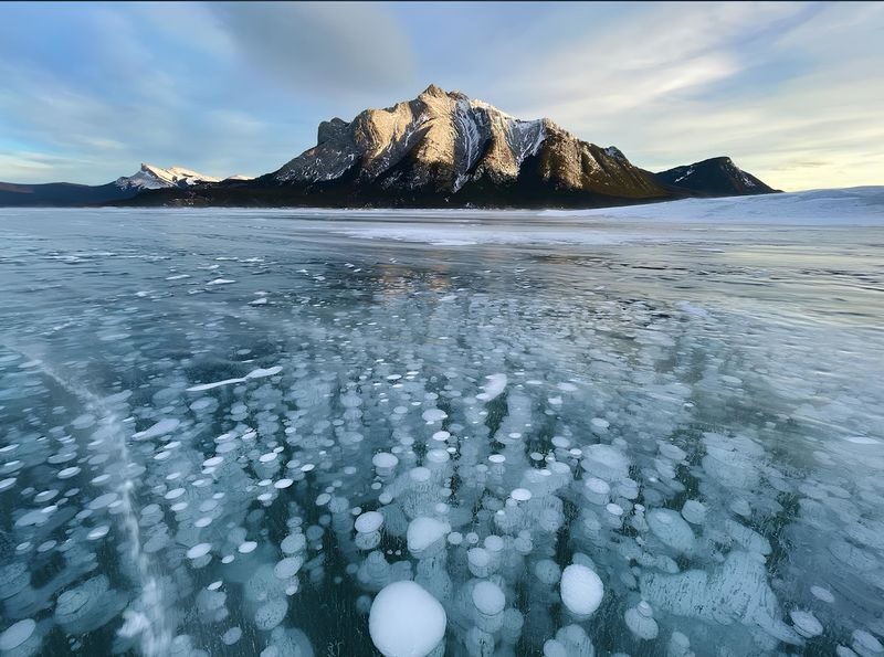 Calgary Athabasca Falls & Peyto Lake Full-Day Tour - The glacier and waterfalls in summer