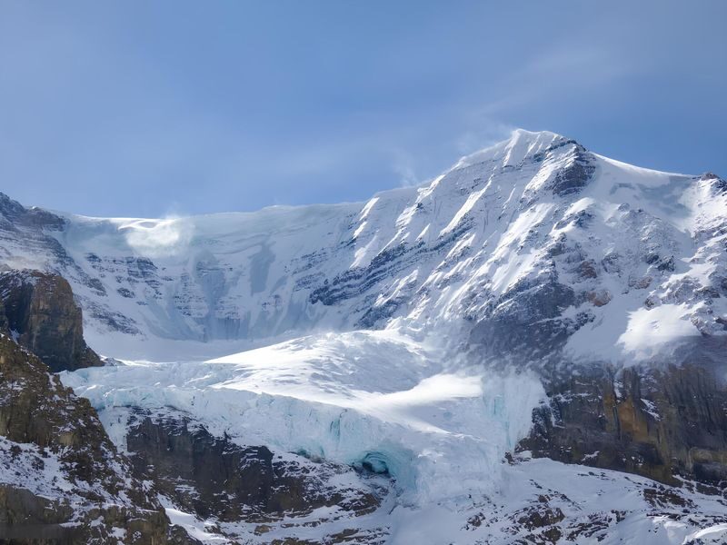 Calgary Athabasca Falls & Peyto Lake Full-Day Tour - Should you book this Rockies day trip?