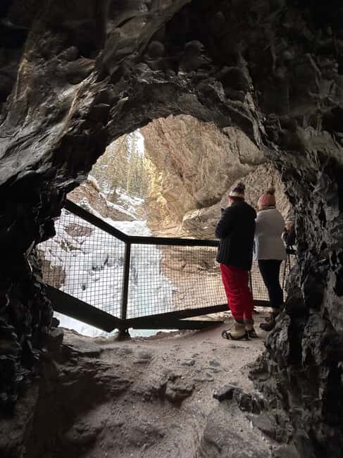 Calgary/Canmore/Banff: BEST of BANFF with LAKES Group Tour - An In-Depth Look at the Tour Experience