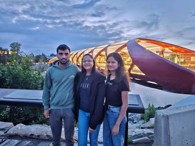 Calgary City Tour & Yamnuska Wolfdog Sanctuary Private Tour - An Overview of the Experience