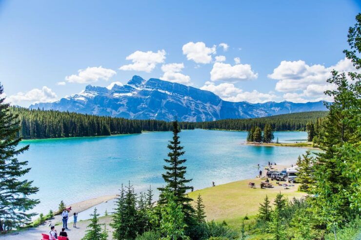 Calgary: Lake Minnewanka, Gondola, Banff, & Hotsprings Tour - Itinerary Highlights