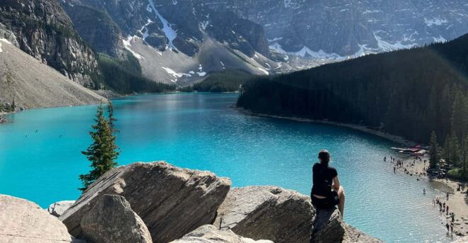 Calgary: Moraine Lake, Lake Louise, & Emerald Lakes Day Trip - Iconic Turquoise Lakes