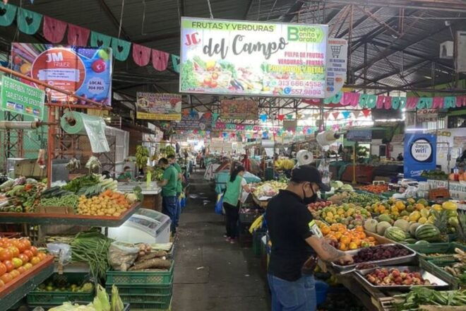 Cali: Fruit Market Walking Tour With Tastings - Tour Experience