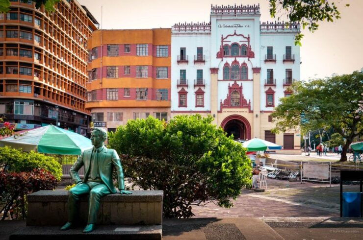 Cali: Three Hours Walking Cali City Discovery Tour - Explore Calis Colonial History