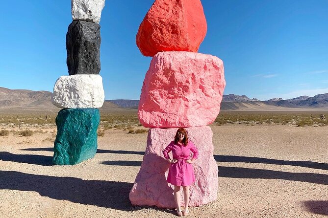 California Desert, Seven Magic Mountains and Welcome to Fabulous Las Vegas Sign - The Sum Up