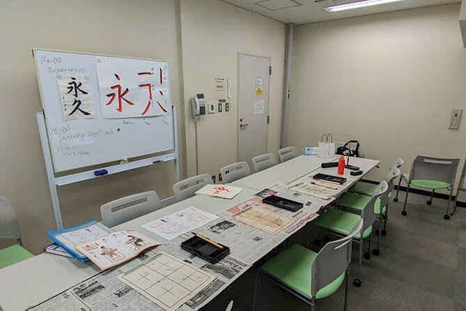 Calligraphy Class, Give the Gift of Professional Work. Ginza Area - Displaying Your Calligraphy Creations