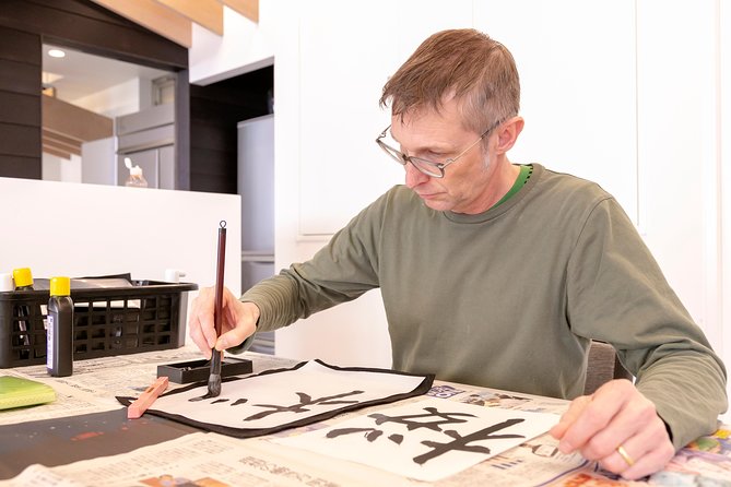 Calligraphy Experience - Group Size and Maximum Capacity