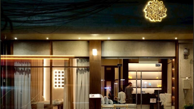 Calm Massage and Spa at Suriwong Chiang Mai - Choosing between foot, Thai, oil, and herbal treatments