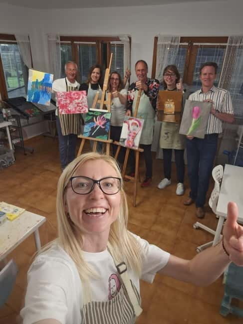 Calp, Valencia: Art and Wine Painting Workshop - The Atmosphere and Group Dynamics