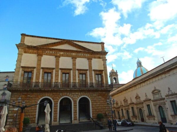 Caltagirone: Traditional Ceramic Town Walking Tour - Meeting Point Details