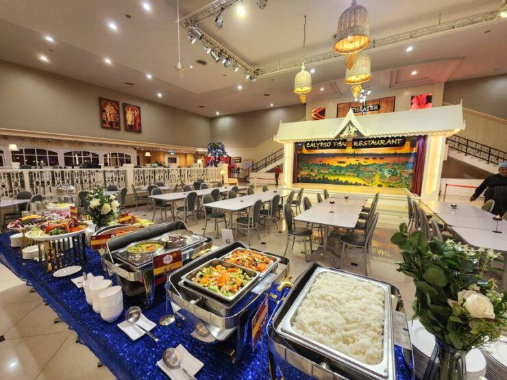 Calypso Dinner With Thai Classical Dance and Cabaret Show - Dinner Options