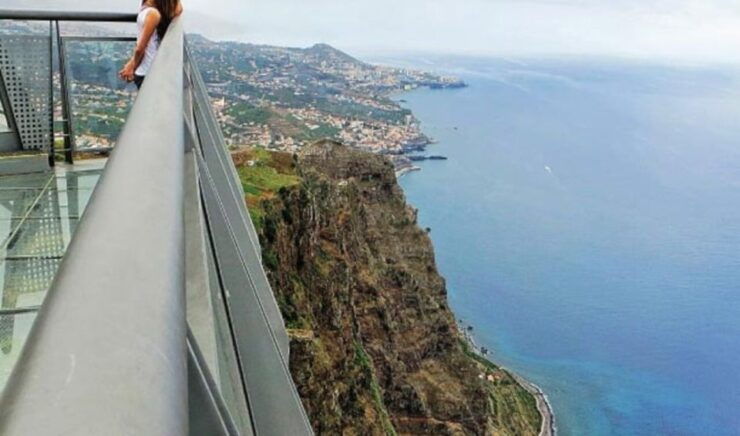 Câmara De Lobos/Sky Walk (Cabo Girão): Guided Tuk Tuk Tour - Tour Duration and Languages