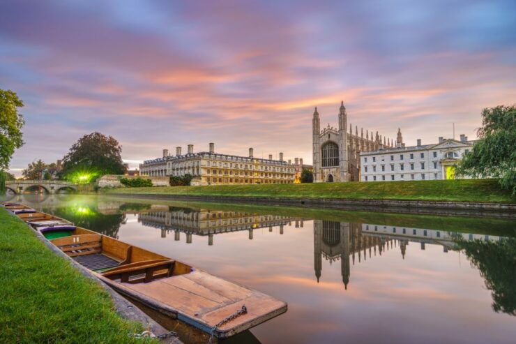 Cambridge: Chauffeured Punting Tour - Duration and Availability of the Tour