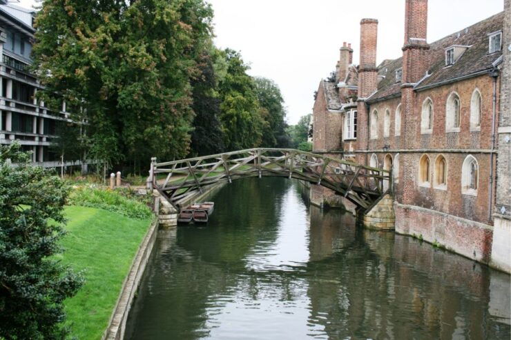 Cambridge: Discovery Walk & Reading Walking Tour - Good To Know
