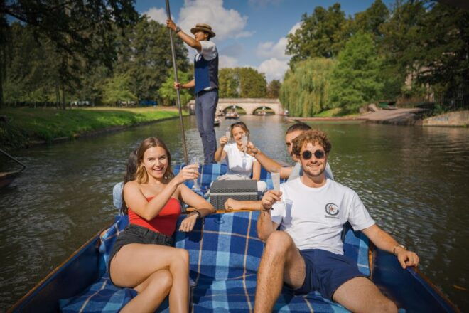 Cambridge: Guided Shared River Punting Tour - Select Participants and Date