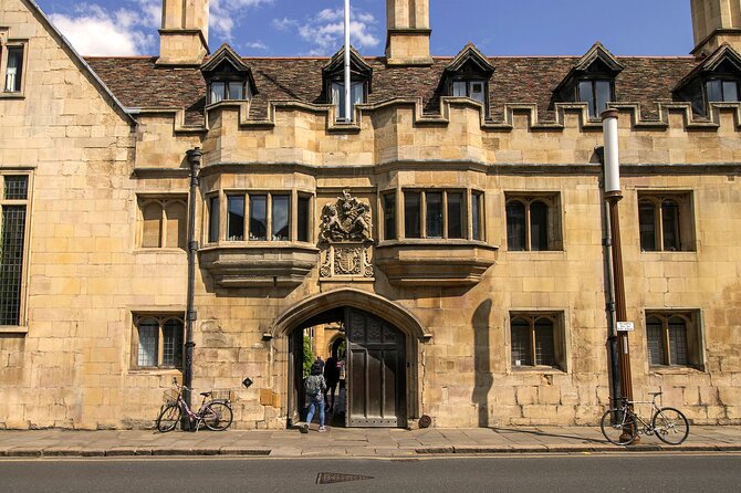 Cambridge Highlights Walking Tour by Cantab Tours - Reviews Range and Examples