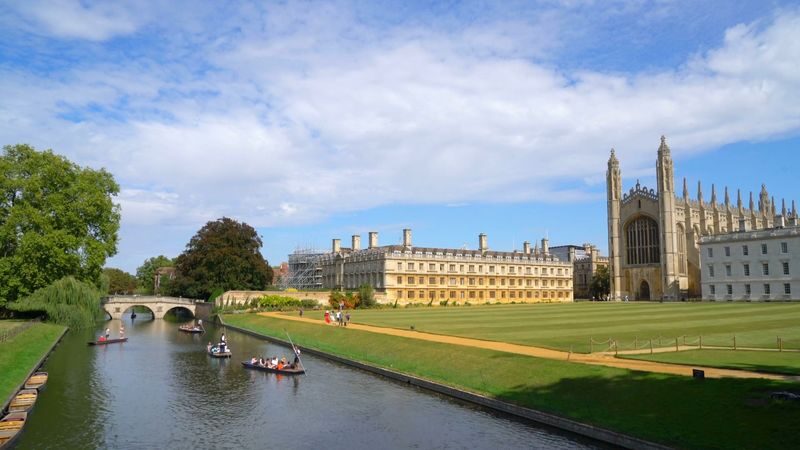 Cambridge Historical and Punting Tour with Student Guides - At a glance