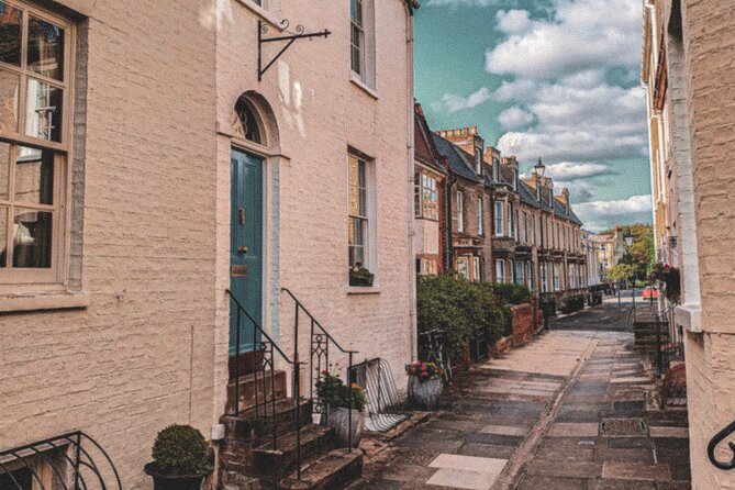 Cambridge Instagram Self-Guided Tour - Top Photo Spots - Common Questions