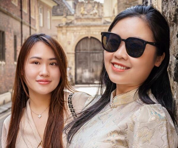 Cambridge: Private Tour With Your Own Photographer! - Capture Iconic Moments