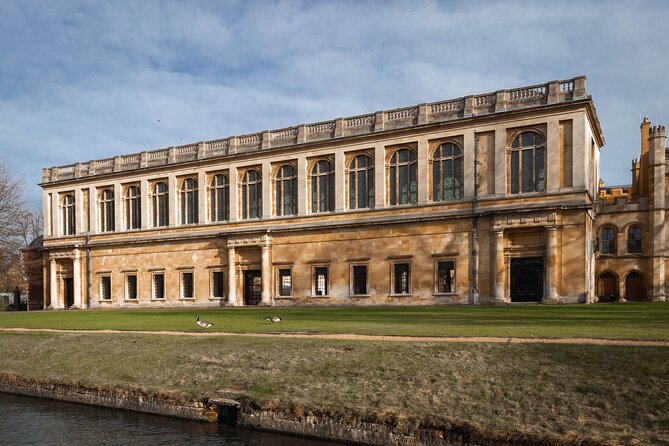 Cambridge - Shared Punting Tour - Inclusions