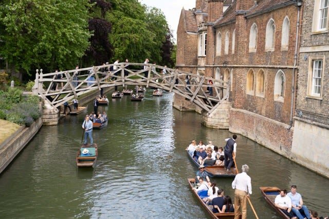 Cambridge University & River Cam Half-Day Tour with Punting - Meeting point, departure times and small snags