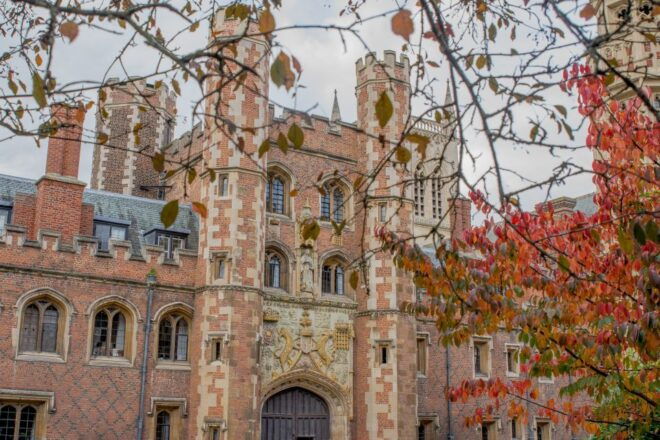 Cambridge: Walking Tour With Optional King's College Entry - Meeting Point