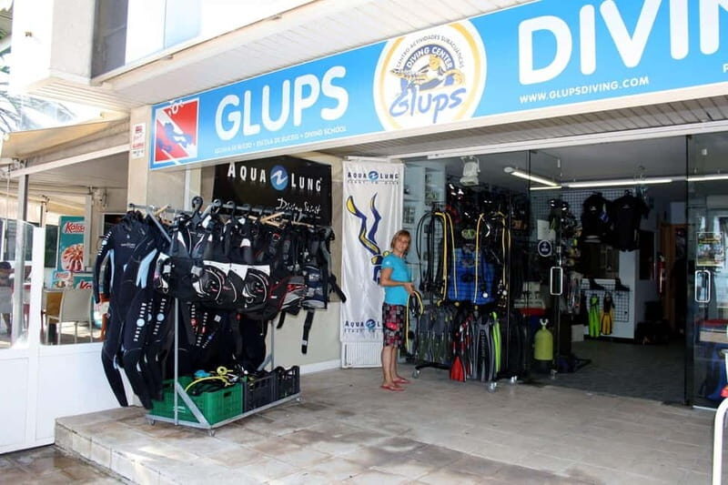 Cambrils: club Scuba Diving for beginners with hotel pickup - What’s Included and What’s Not