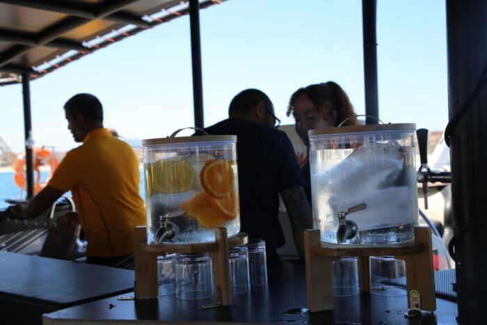 Cambrils: Sunset Catamaran Cruise With Drinks - Onboard Amenities
