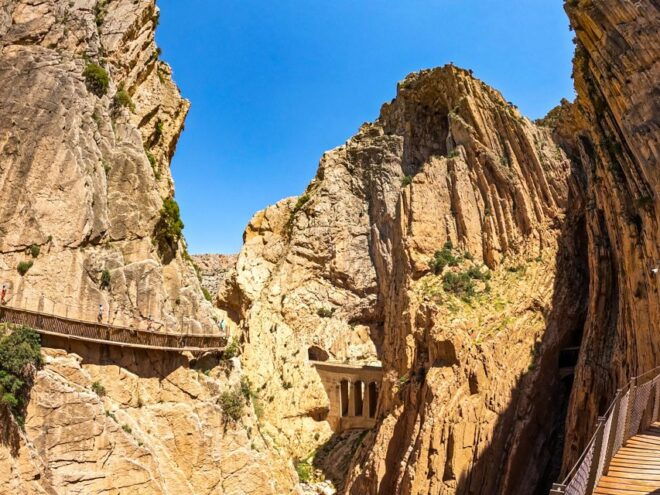 Caminito Del Rey: Entry Ticket and Guided Tour - Description of Caminito Del Rey