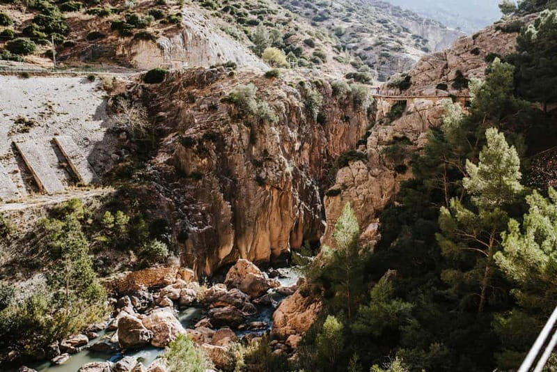 Caminito del Rey: Guided tour in German from El Chorro - The Experience: What You Can Expect
