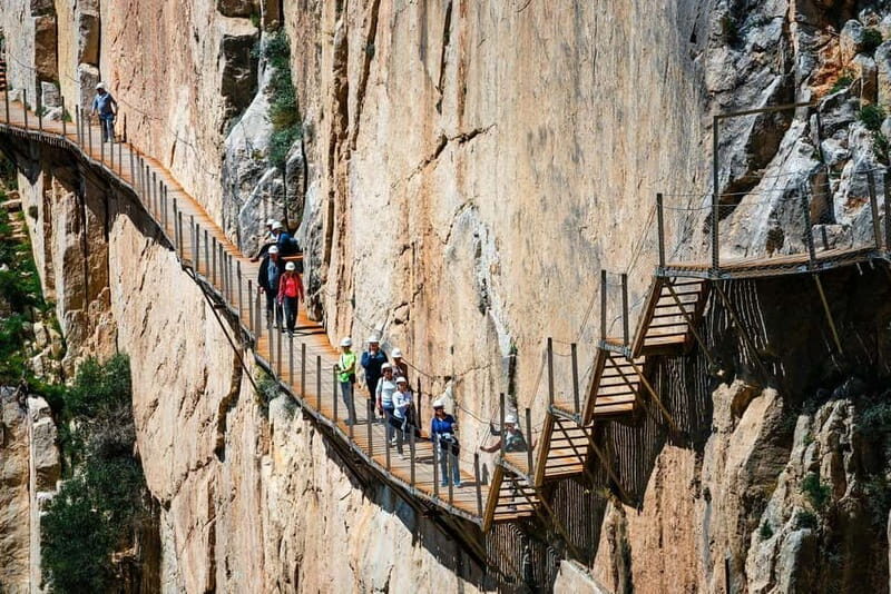 CAMINITO DEL REY: Guided tour + shuttle bus + gastronomic experience. - The Experience in Detail