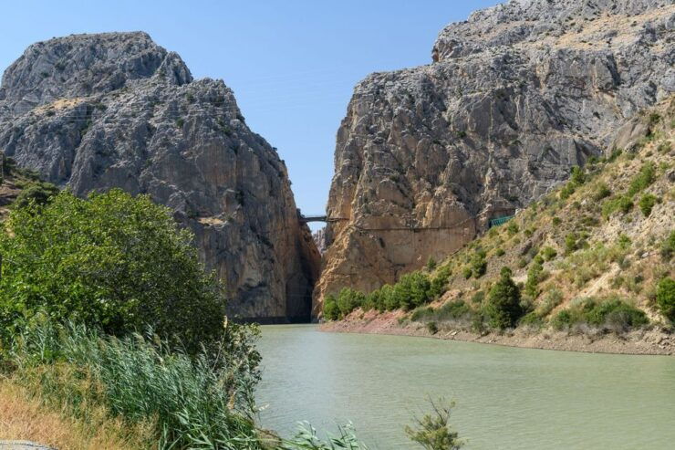 Caminito Del Rey: Guided Tour With 1 Drink and Shuttle Bus - Highlights
