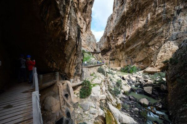 Caminito Del Rey: Guided Tour With 1 Drink and Shuttle Bus - Additional Tips and Recommendations