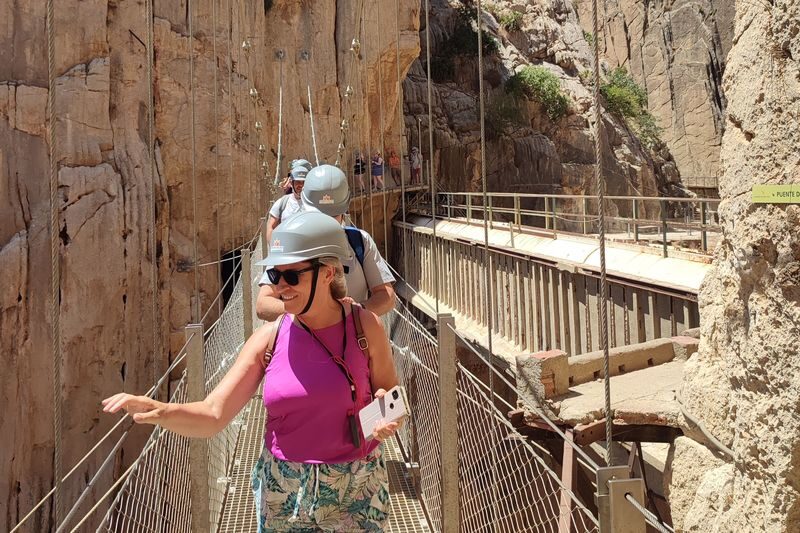 Caminito del Rey Trekking Tour in Malaga - The gorge views, and what makes them memorable