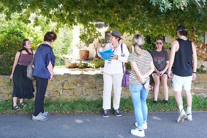 Cammino di Hepburn (Hepburn Walking Tour) at 5pm each Friday - FAQs