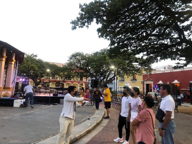 Campeche: Highlights, Museums and Downtown Tour - Refreshing Local Beverage