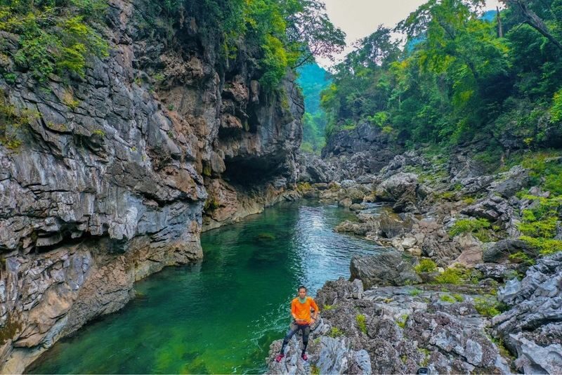 Camping & Trekking 3D2N Tour: Hung Thoong Cave System Exploration - What $533.35 buys you