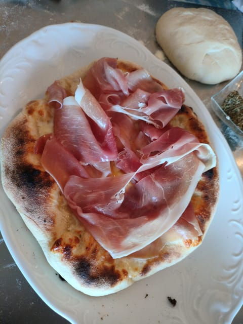 Campofelice near Cefalù: PIZZA COOKING CLASS - Good To Know