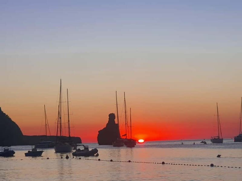 Can Marca caves, Las Dalias Hippie Market and Benirras Tour - Authentic Experiences and Genuine Value