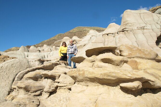 Canadian Badlands | Drumheller | Travel Back In Time in Jeep - Dinosaur and Cultural Highlights