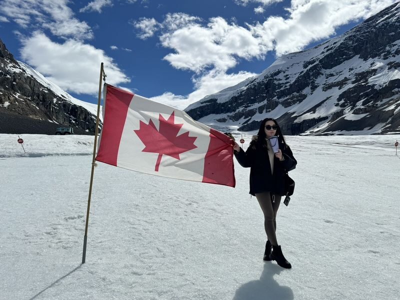 Canadian Rockies Columbia Icefield Bow Lake Full-Day Tour - Bow Lake and Crowfoot Glacier