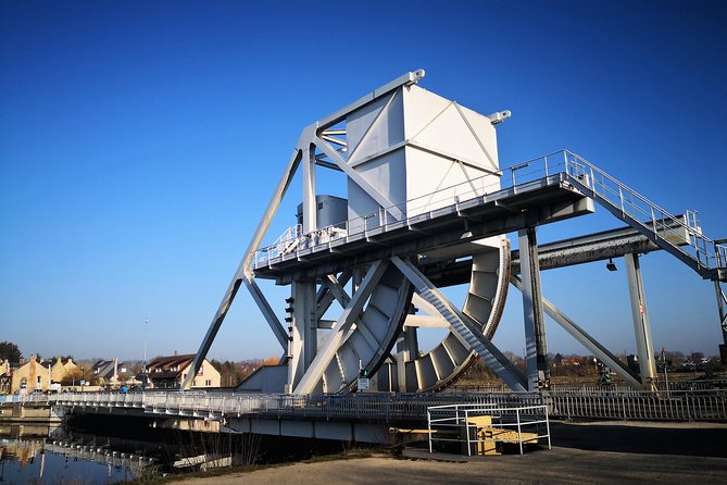 Canadians in Normandy D-Day Beaches Juno Beach and Pegasus Bridge (3/7 Pax) - Mémorial De Caen Museum