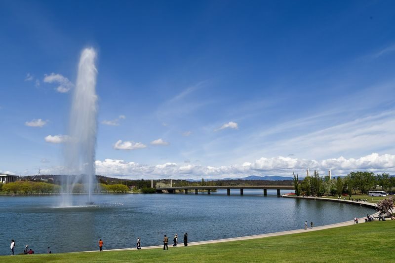 Canberra Capital Day Tour with Chinese Speaking Guide - What the schedule means in practice
