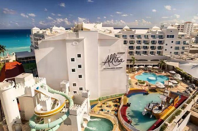 Cancun Airport and Wyndham Alltra Cancun Private Shuttle - Who Is This Transfer Best Suited For?