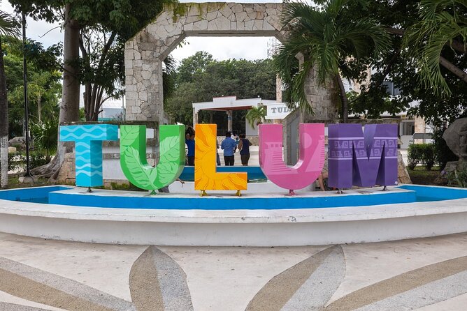 Cancun Airport CUN Arrival or Departure Transfer - Driver Meeting and Vehicle