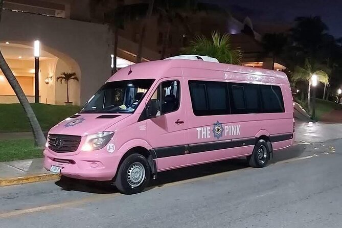 Cancun Airport Private Arrival or Round-Trip Transfer: up to 7 - Time-saving