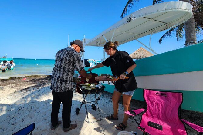 Cancun Beach Seafood Barbecue Class in a Kombi - The Beachfront Setting: Privacy and Picturesque Views