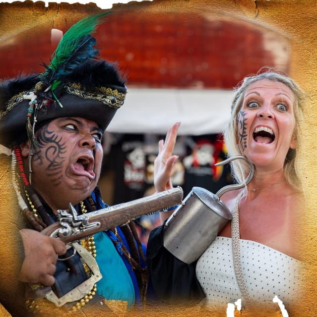 Cancún: Captain Hook Pirate Ship Dinner Cruise - Seasickness and Sunscreen